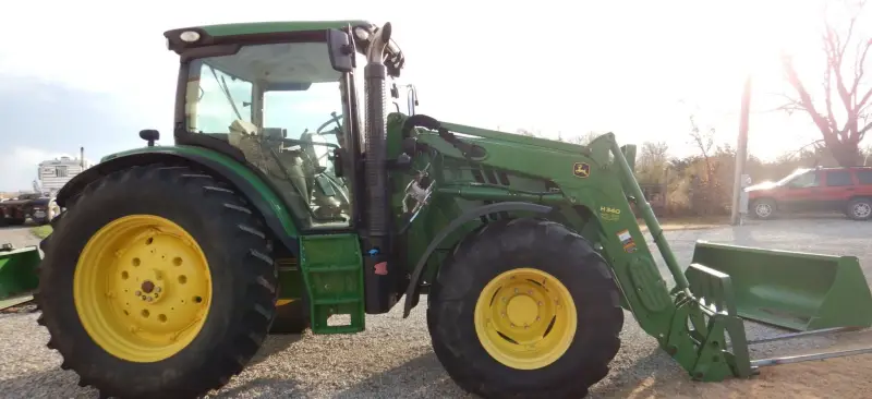 2015 John Deere 6125R photo 6