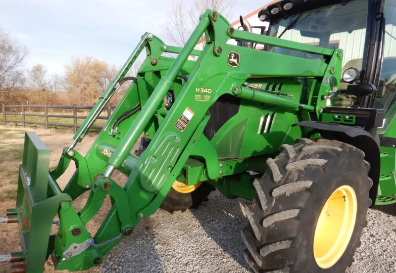 2015 John Deere 6125R photo 66