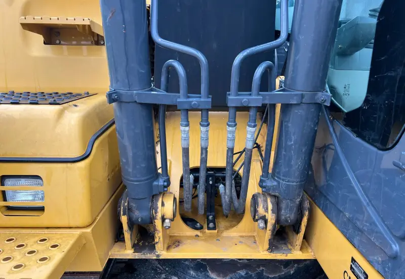 2014 John Deere 130G photo 31