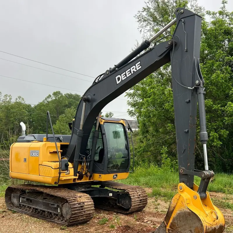 2014 John Deere 130G photo 3
