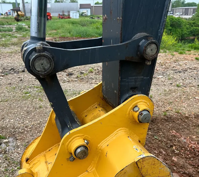 2014 John Deere 130G photo 24