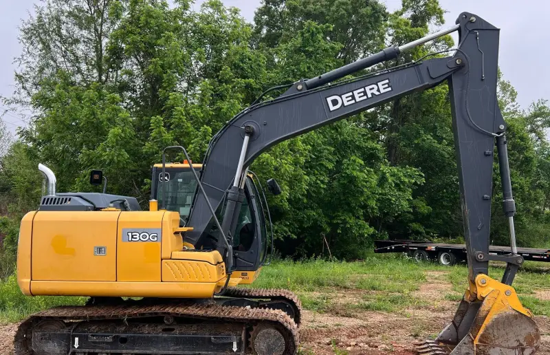 2014 John Deere 130G photo 4