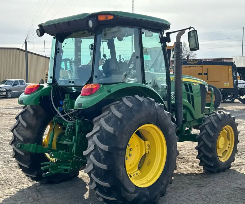 2014 John Deere 5100E photo 5