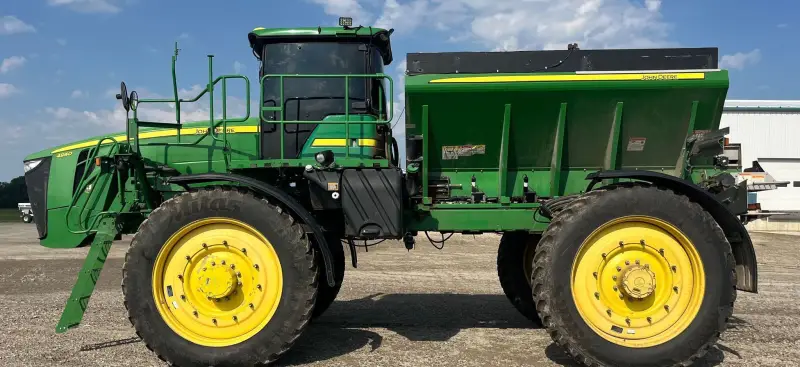 2013 John Deere 4940 photo 8