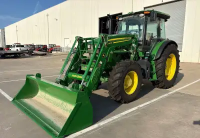 2023 John Deere 6135E