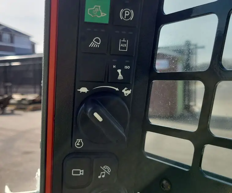 2021 Bobcat T76 Skid Steer Loader photo 30