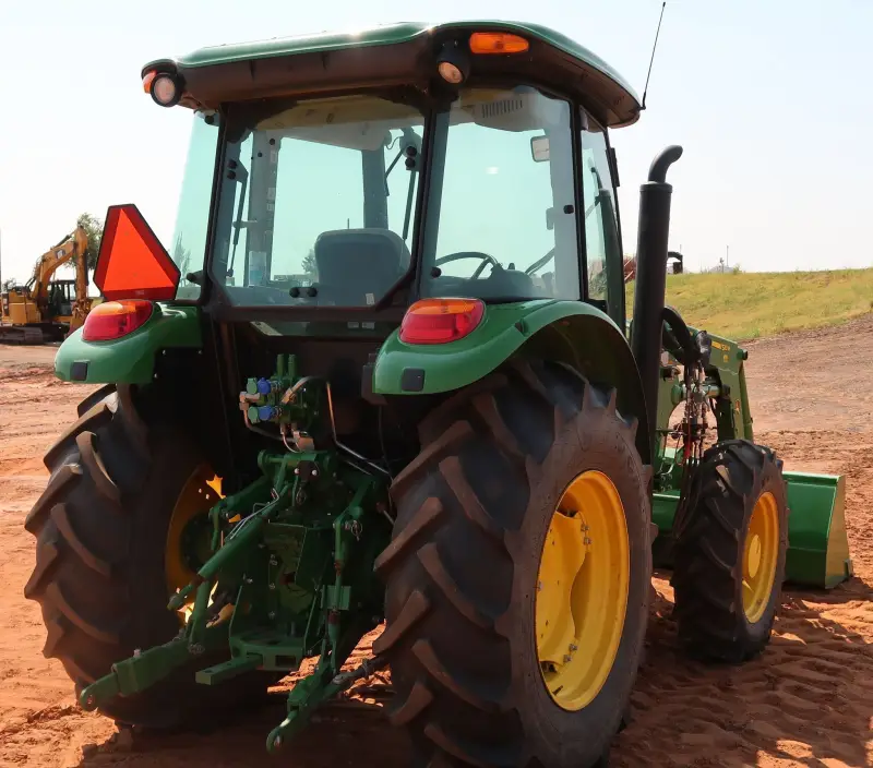 2018 John Deere 5100E photo 5
