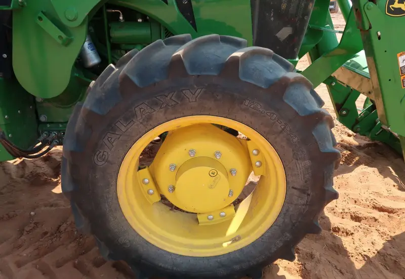2018 John Deere 5100E photo 72
