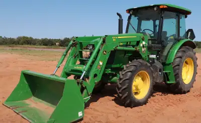 2018 John Deere 5100E
